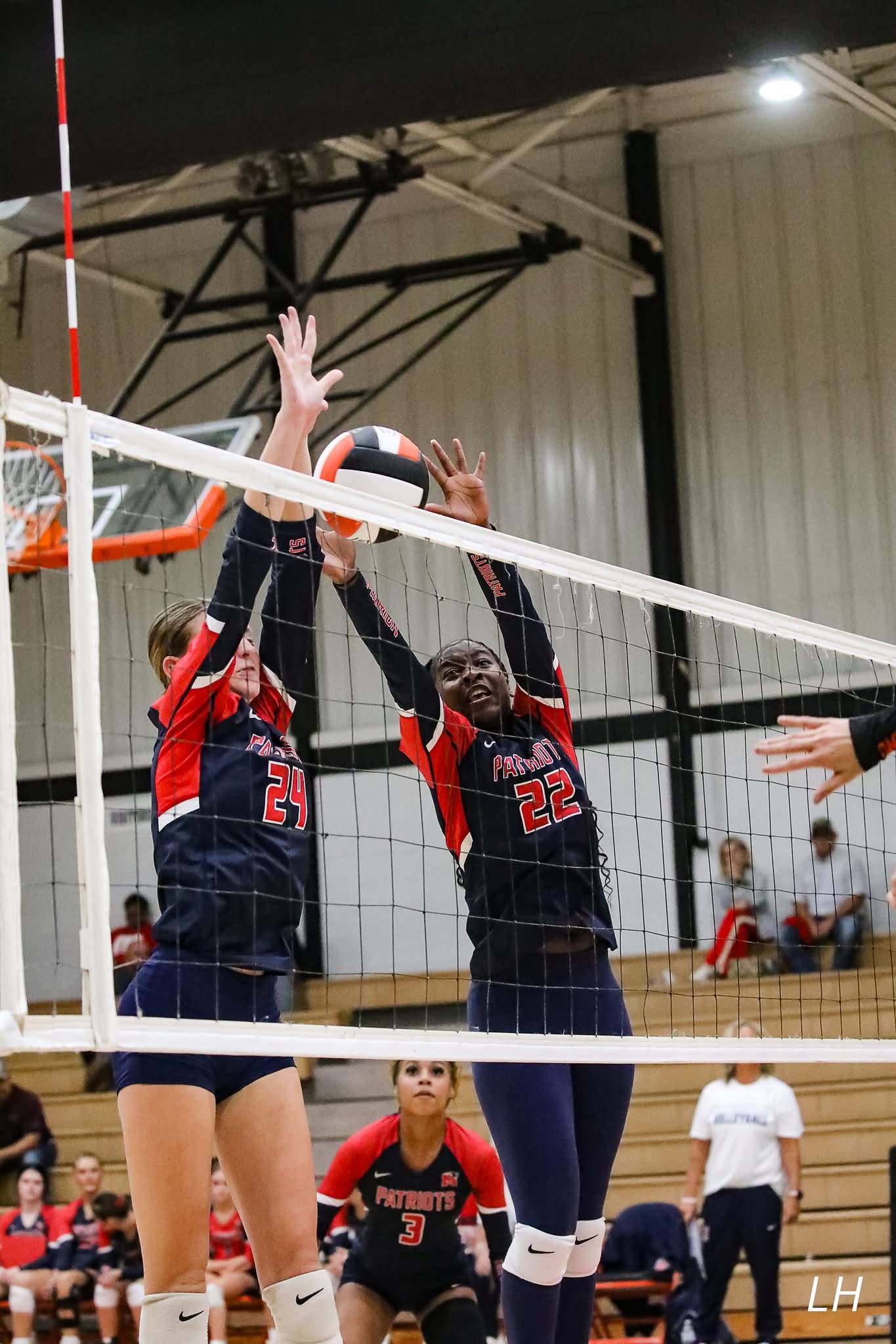 Marlee blocking at the net